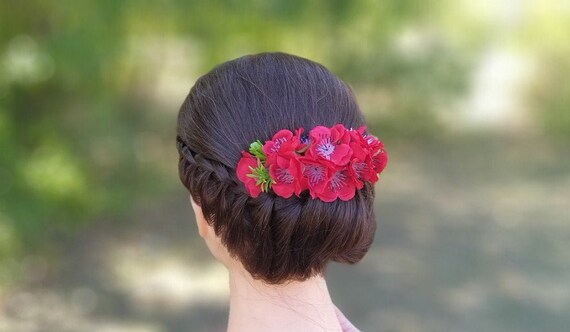 red flowers for hair wedding