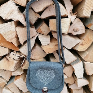 Sac Dirndl "S" en feutre 100% laine avec sangle réglable en anthracite et gris