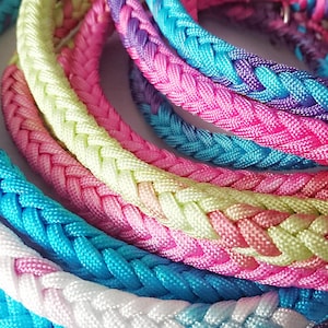 Laisses ombrées // Laisses polyvalentes réglables de 8,2&#39; / 2,5 m de long tressé à chevrons