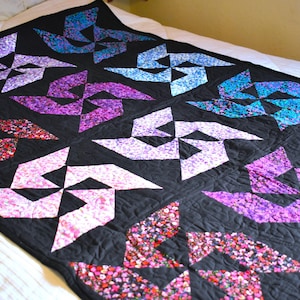 Handmade Flower Pinwheel Quilt 43&quot;x67&quot;