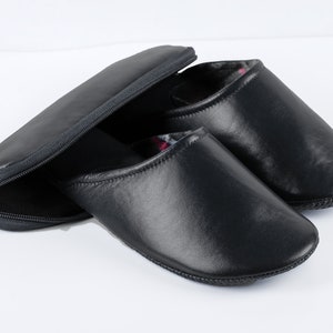 Zapatillas de viaje de cuero negro con estuche: ¡para hombres y mujeres!