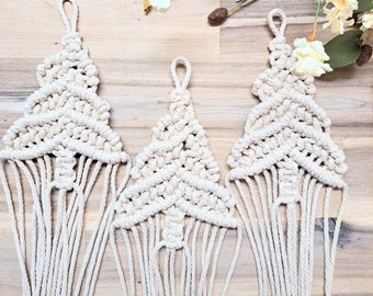 Macrame Christmas Tree Hanging Set of 3/ Handmade Christmas Home Decor/ Boho Style Christmas Tree Wall Hanging Cream White Holiday Ornament