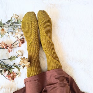 Braided Quintessence Mid Calf Cable Braid Sock Knitting Pattern