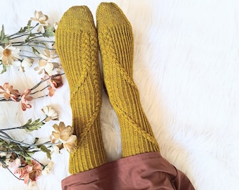 Braided Quintessence Mid Calf Cable Braid Sock Knitting Pattern