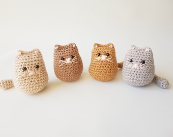 Mini crochet cat, little plush kitty figurine, miniature cat soft toy, handmade gift for cat owners and pet lowers
