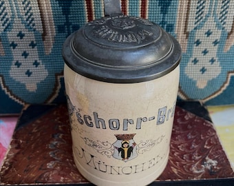 Ancienne chope à bière Pschorr-Brau Muchen en grès, Allemagne des années 1920 avec couvercle en étain gaufré