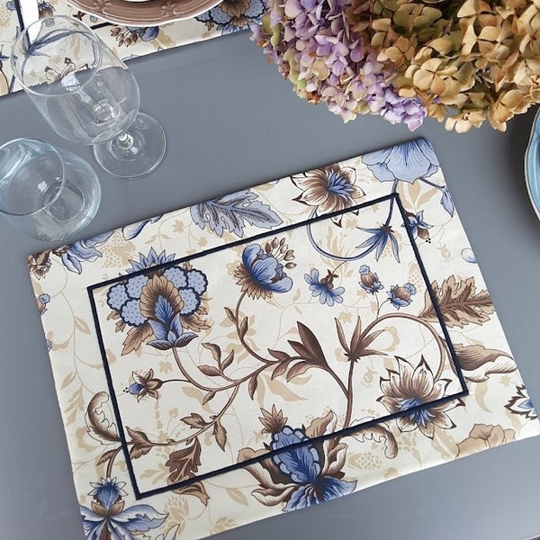 Sets de table beiges et bleus, sets de table réversibles, sets de table en tissu, sets de table matelassés, cadeau de Thanksgiving pour une nouvelle maison