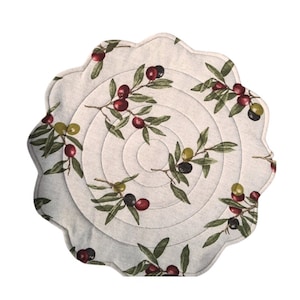 Olive Fabric Placemats, Quilted Table Mats with Scalloped Edges, Washable and Reusable, Easy to Maintain, Mediterranean Style Gift