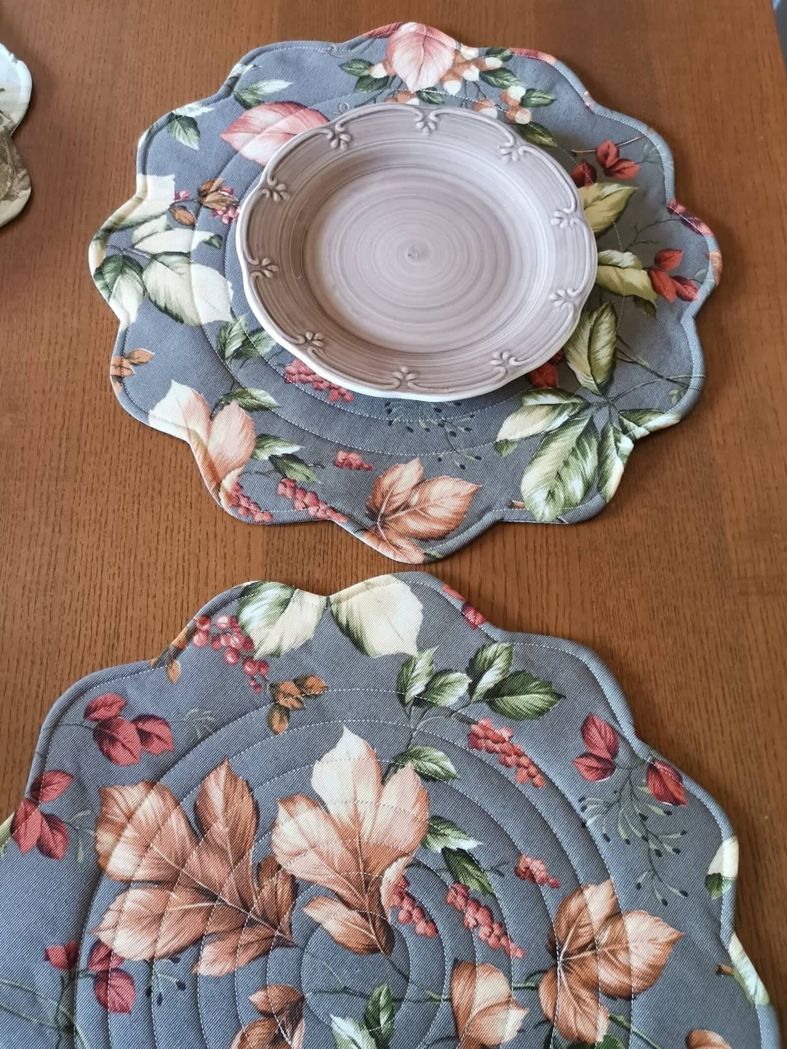 Round Place Mats in Fall Leaves Print Quilted Placemats Etsy