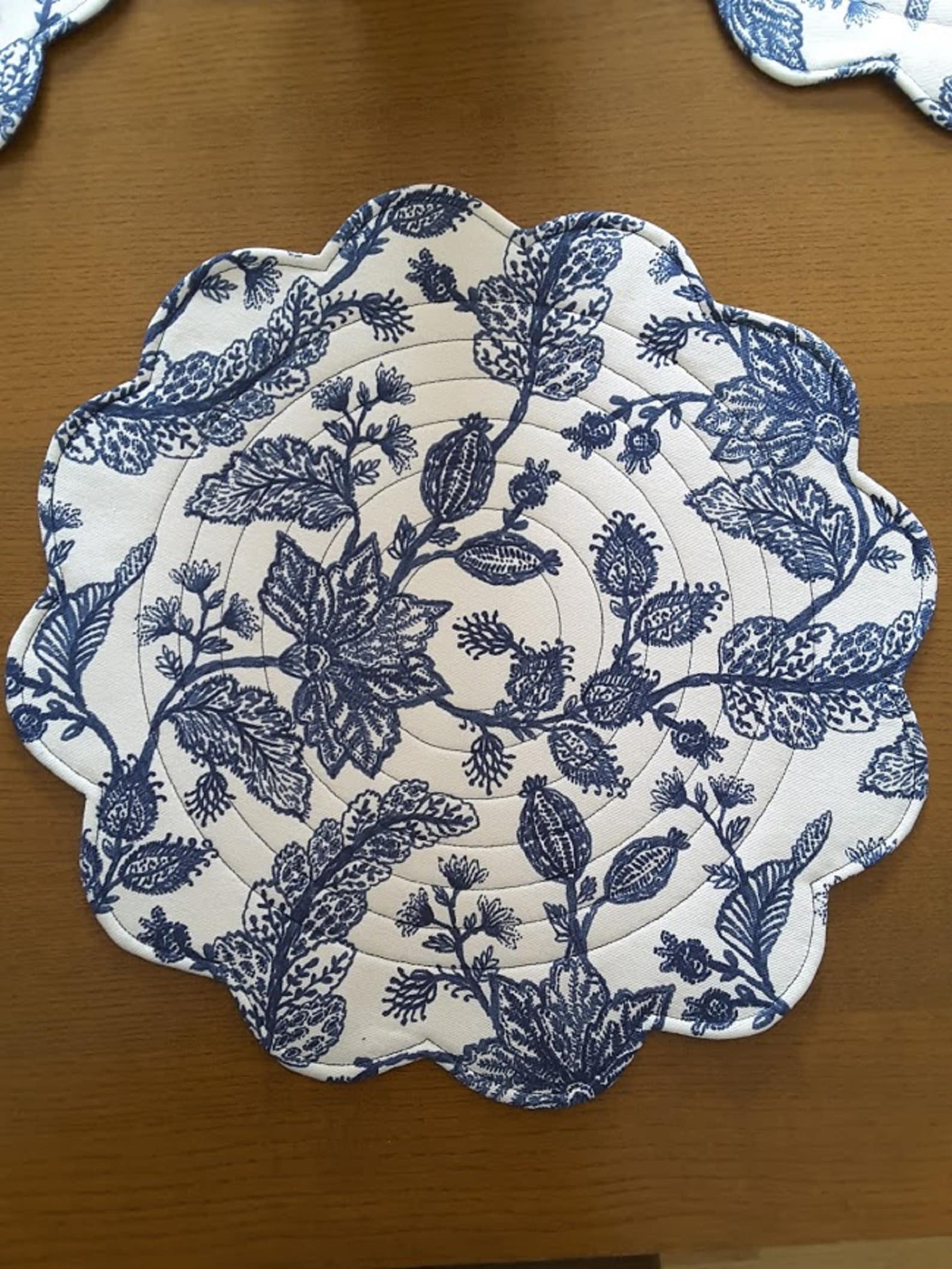 Blue Scalloped Placemats Quilted Round Place Mats Reversible Etsy