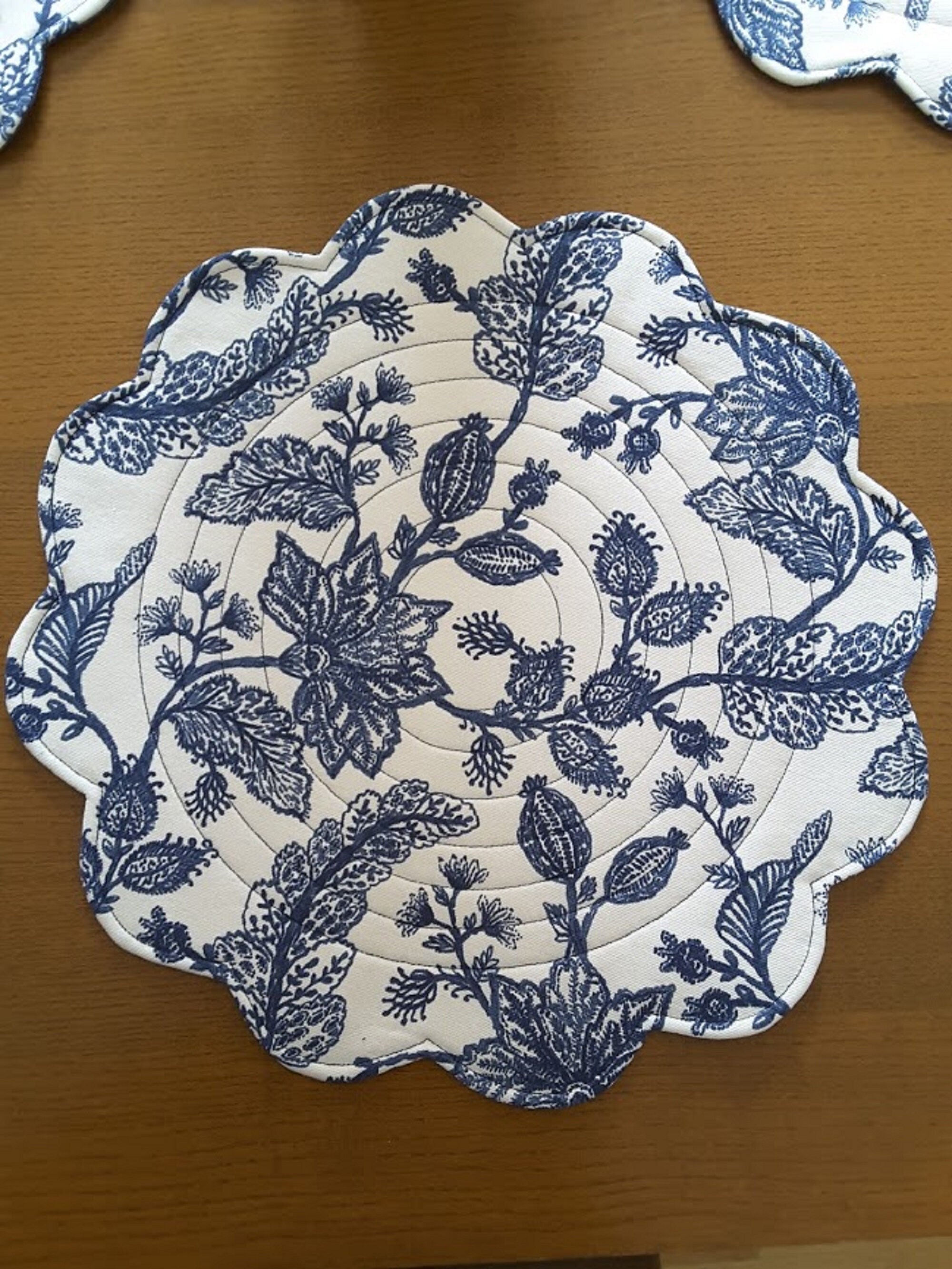 Blue Scalloped Placemats Quilted Round Place Mats Reversible Etsy
