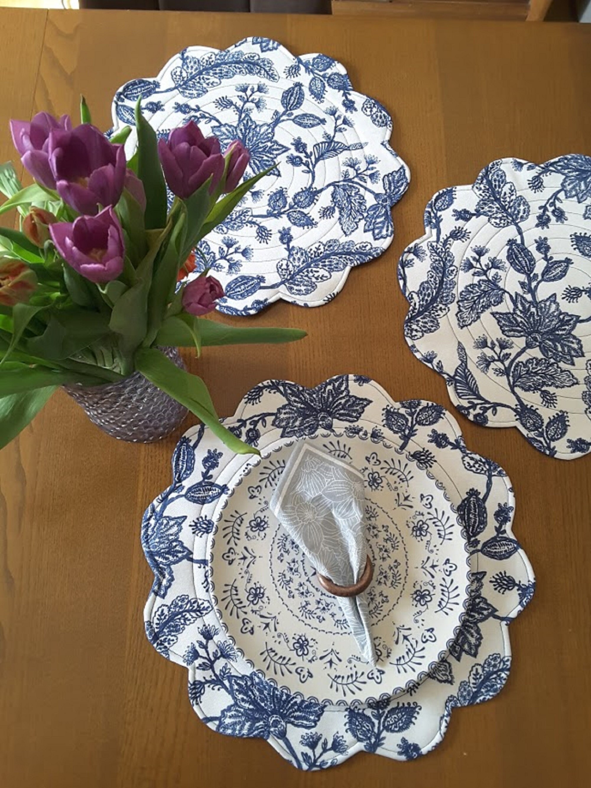 Blue Scalloped Placemats Quilted Round Place Mats Reversible Etsy