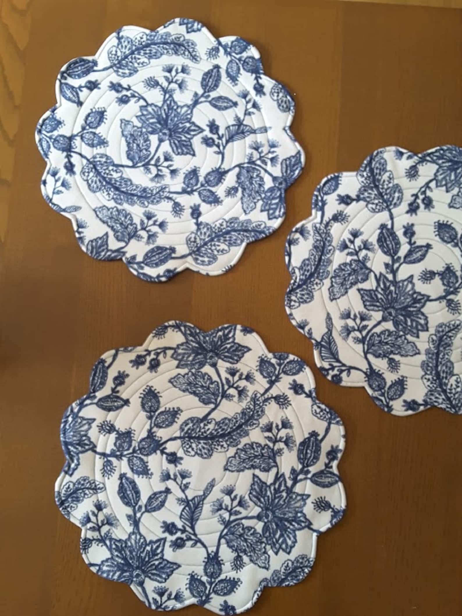 Blue Scalloped Placemats Quilted Round Place Mats Reversible Etsy