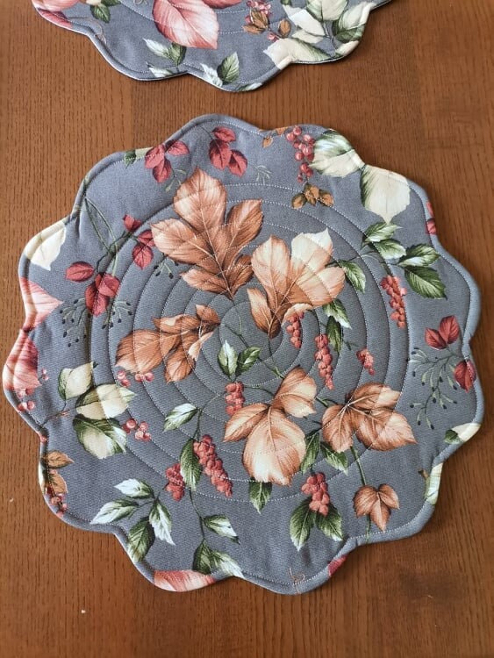 Round Place Mats in Fall Leaves Print Quilted Placemats Etsy