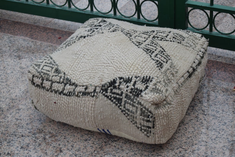 Multicolor Berber Azilal Square wool Moroccan pouf Marmusha footstool Floor poufs Handmade wool Vintage Home decor furniture 100/% wool
