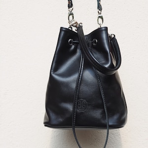Borsa secchiello best sale pelle