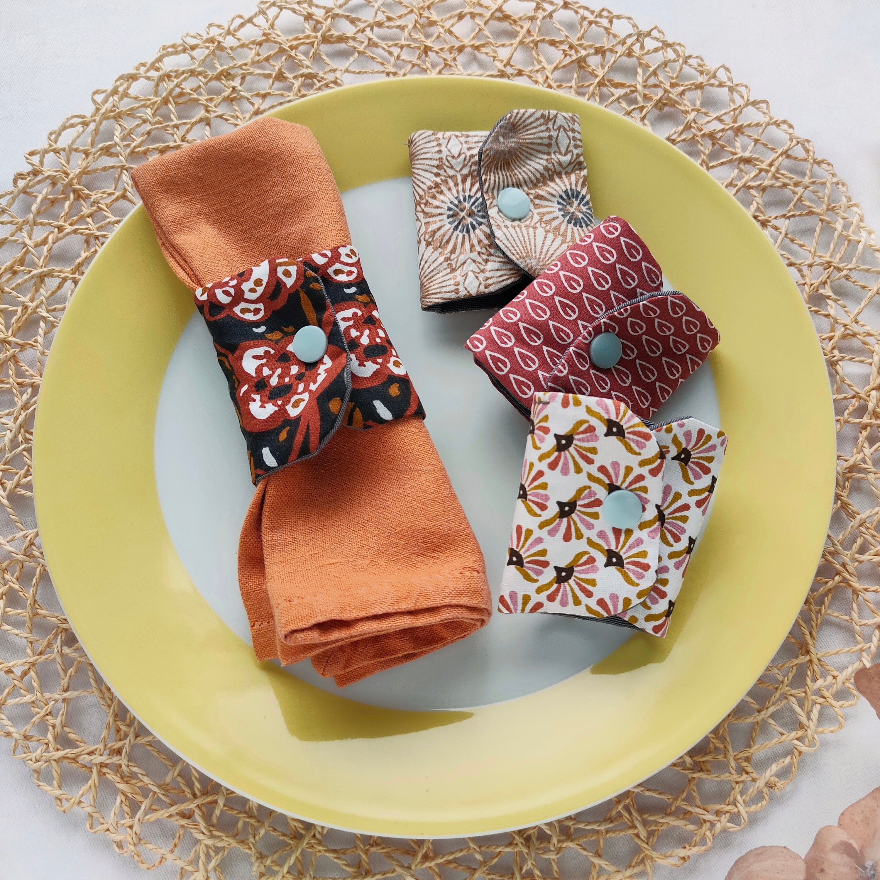 Porta Tovaglioli In Ferro Nero - Design A Cuore Per Tavolo, Bar E Ristoranti