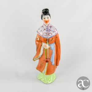 Chinese porcelain figurine of a Chinese woman
