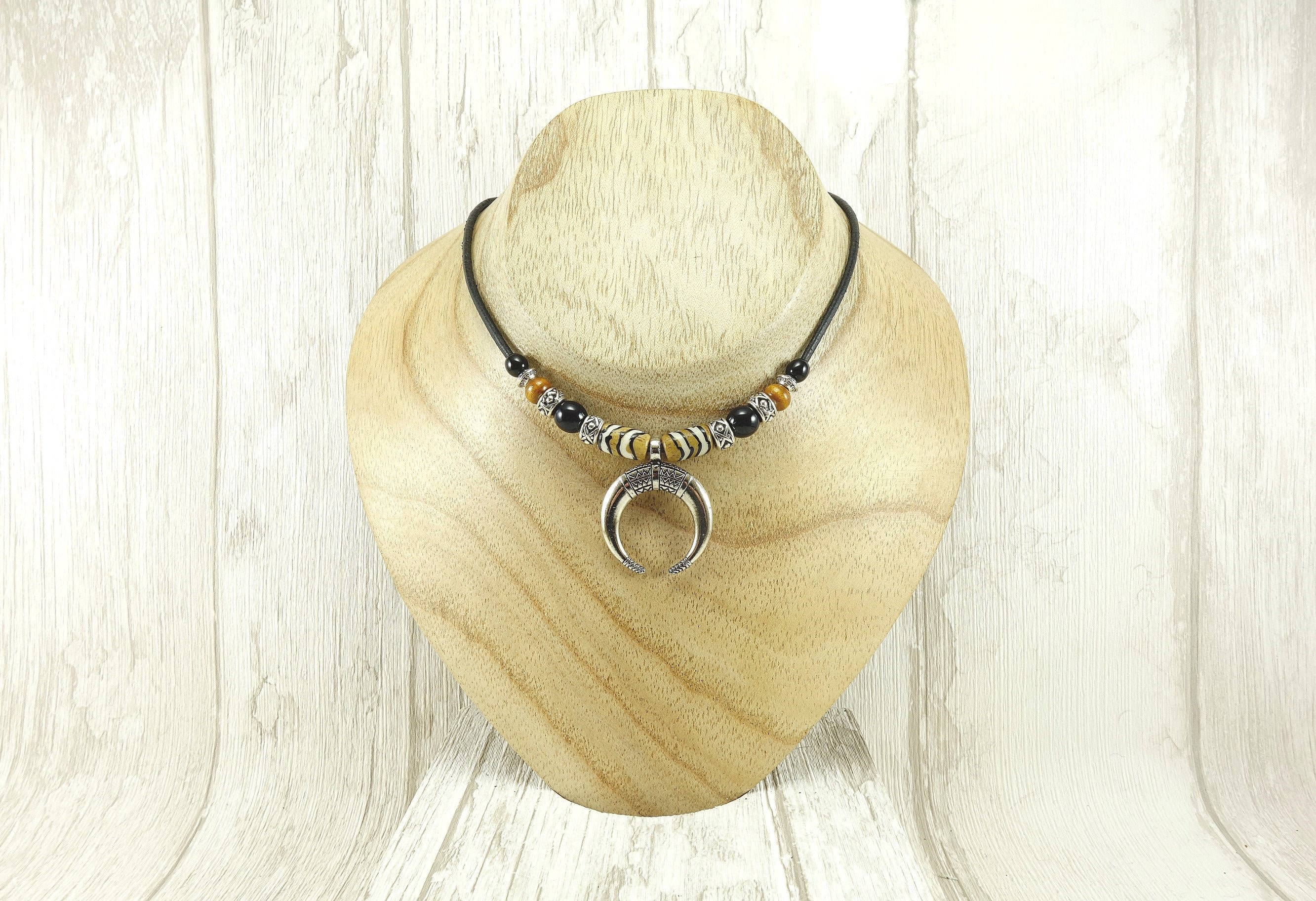 Collier Ethnique Orange Avec Pendentif Bois & Nacre - Style Bohème Artisanal - Neuf Avec étiquettes