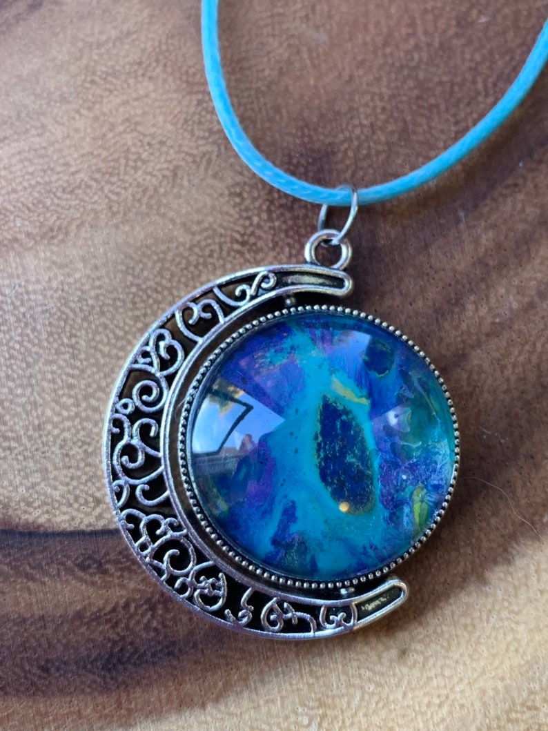 Free Crystal Gift FREE US Shipping Moon Pendant High Vibe Pour Art Acrylic Pendant with Colorful chain Reiki Charged