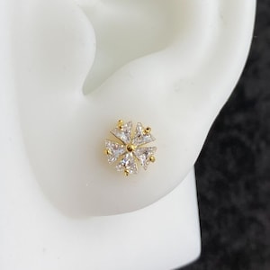 16G Flower Labret Stud • 316L Surgical Steel • Tragus Stud • Back Earring • Helix • Conch • Labret Stud