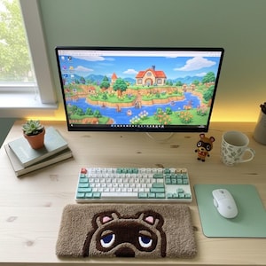 Tufted Wrist Rest – Crafty Little Shopkeeper – Cosy Island Life-Sim Decor