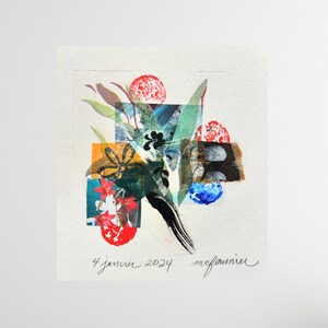 Piccolo collage astratto su carta misura 14 x 14 cm, “4 gennaio 2024, opera astratta originale, arte contemporanea, collage botanico