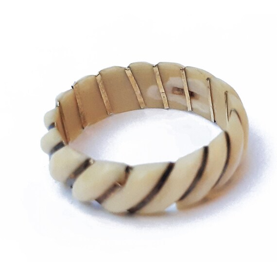 Antico anello avorio e oro