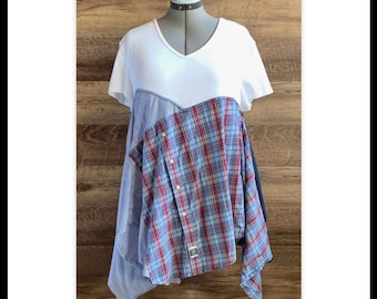 Womens upcycled XL plus size tunic white and blue. Lagenlook flattering style. Short sleeve v-neck top.