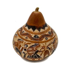 Vintage gourd box Peru, Peruvian carved gourd