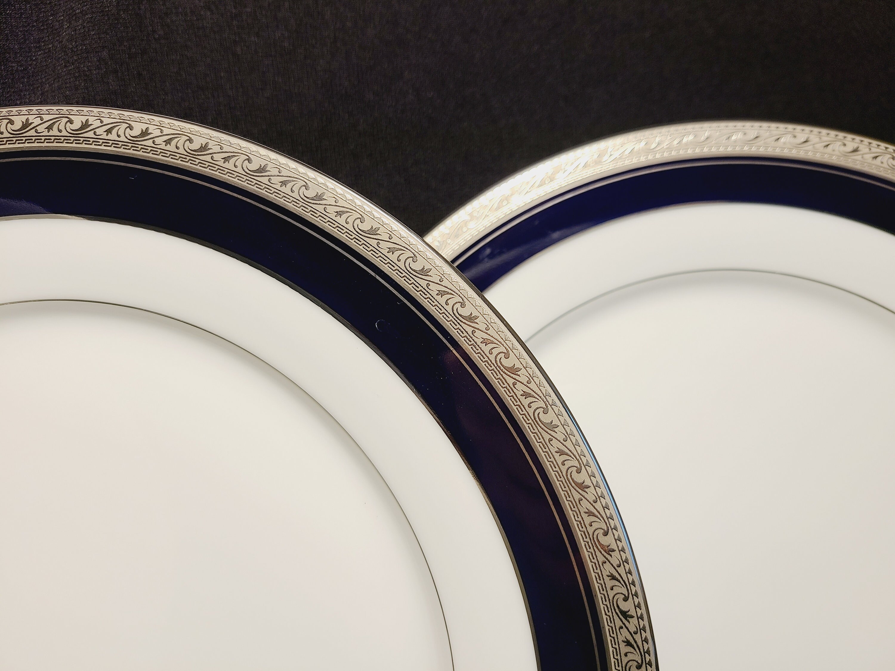 Noritake Legendary Crestwood Cobalt Platinum Set of 4 Dinner Plates 10.5