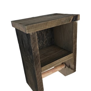 Rustic Toilet Paper Holder, Reclaimed EPAL Pallet Wood, Bathroom accessories. image 4