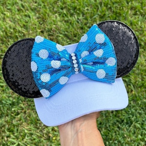 Minnie Mouse Inspired visor, WHITE VISOR, sequin bow, black bow with white dots, Mouse Ears, mickey ears, Minnie Ears, disney visor, disney