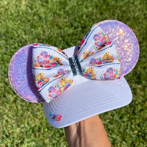 NEW Small world  Inspired visor, minnie bow, Mouse Ears, mickey ears, Minnie Ears, disney visor, mouse visor, disney park