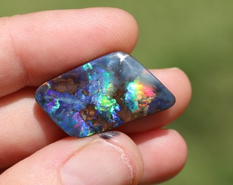 Item:O18558 Mexico Top Quality 6.3ct Polished Fire Opal Crystal Cabochon Perfect for Jewelry