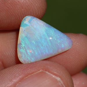 4.6ct Natural Opal: Freeform Gemstone from Lightning Ridge