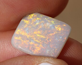 Unique Directional Flash 4.2ct Natural Mintabie Opal (638) - See NOTE on Colour