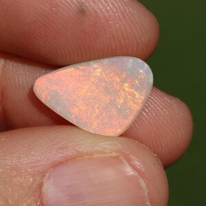 Lightning Ridge Opal: 2.9ct Natural Double Sided Gemstone