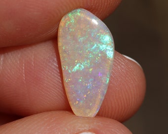 Lovely 1.7ct Natural Australian Mintabie Opal (635) - Please pay close attention to measurement photos