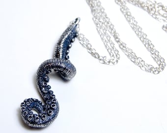 Small Silver Tentacle Necklace, Octopus Necklace, Kraken Necklace, Cthulhu Necklace, Octopus Pendant, Tentacle Pendant, Squid Necklace