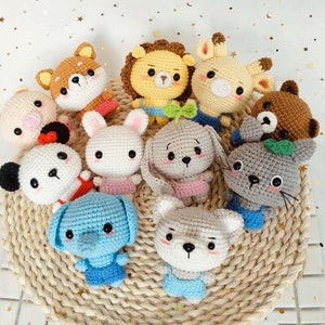 Crochet animal keychain, amigurumi dolls, amigurumi panda, teddy bear, bunny, giraffe, dinosaur, elephant, pig, mouse, lion, tiger, totoro