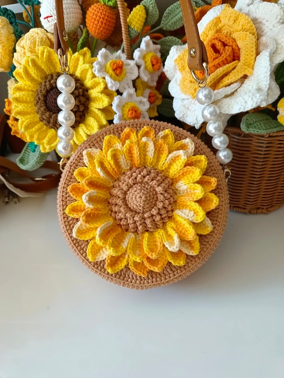 Tooled Leather Sunflower Handbag | Acorn