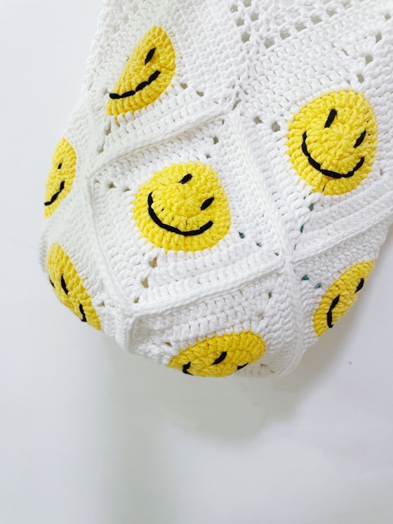 Fuzzy Smiley Face Bag – Eggy Cakes