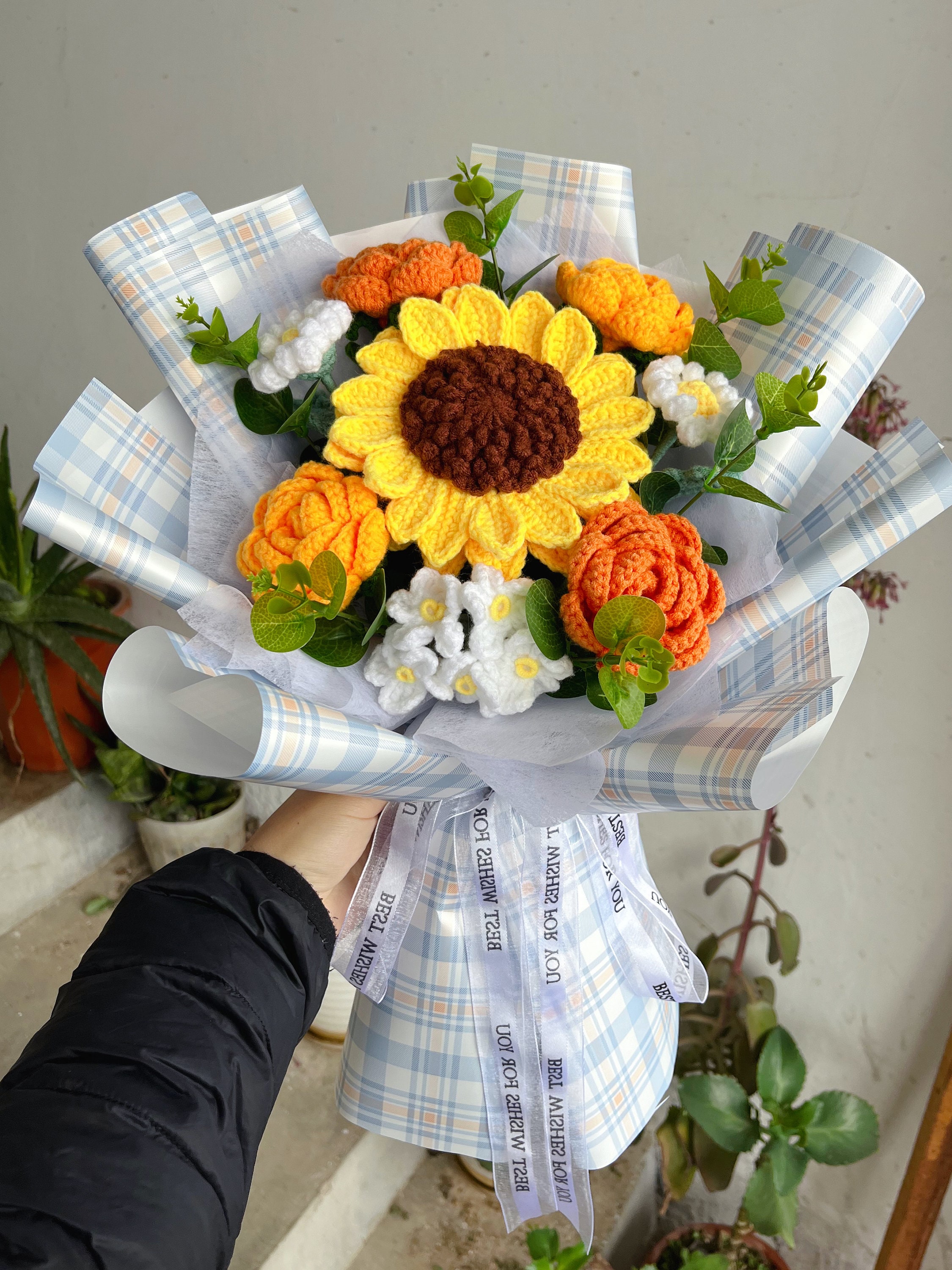 Handgemachter Blumenstrauß, gehäkelter Blumenstrauß, Blumenstrauß für  Freundin, Valentinstag und Muttertag, handgemachte gestrickte Blumen -  .de