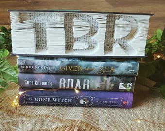 TBR- To Be Read: Mark, Cut and Fold book folding pattern