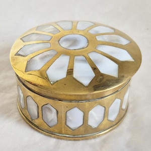 Vintage mässingssmycksskål med pärlemor, indisk dekor