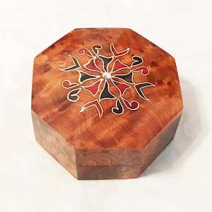 Vintage hand made hexagonal Moroccan Marquetry trinket box, decorated in mother of pearl with wooden inlays, trinket box-11.5cm
