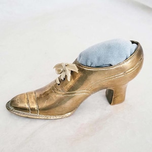 Vintage brass metal shoe pin cushion, beautiful lace up design with beige laces and light blue velvet cushion-14.5cm long