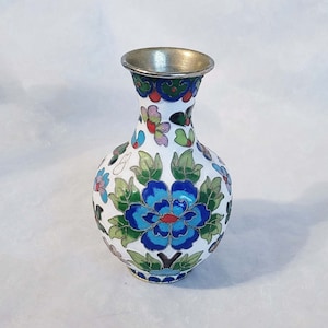 Vintage Oriental Cloisonné floral patterned vase enamelled in white, blue, teal, pink, red, green and gold-12.4cm