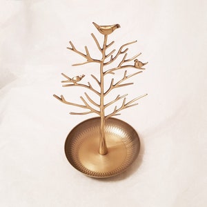 Vintage Style Messing Metall Schmuckständer, schönes Baumdesign mit 3 Ziervögeln auf Ästen mit Tablett zum Sockel 31 cm